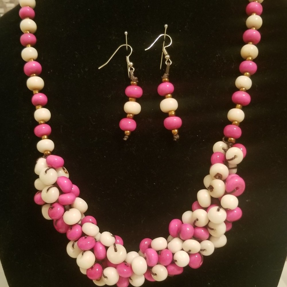 TAGUANECKLACES